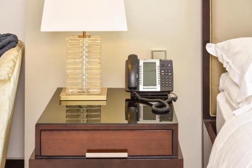Luxury Living Views and Free Pool at JW Marriott Dubai Marina - image 13