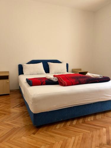 Apartments and Room MV - image 6