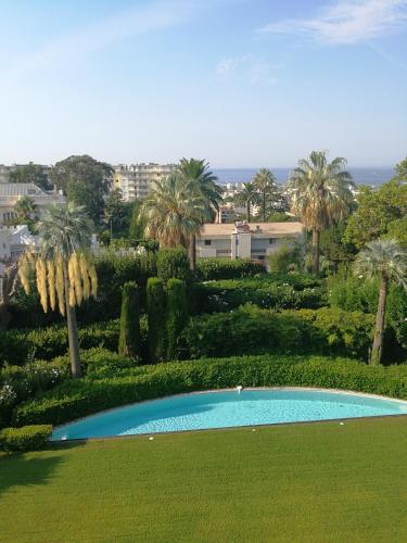 CANNES Vue Mer & Balcon dans Villa Exceptionnelle Belle Époque la Californie