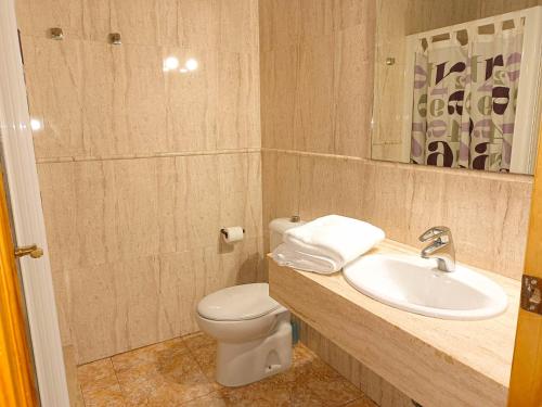 Hostal Gran Via Levante 4