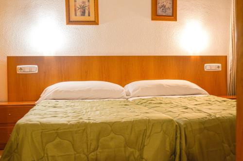 Hostal Gran Via Levante