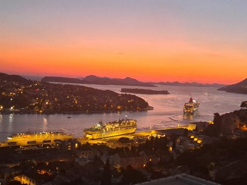 Apartment PANORAMA ANELA - Large balcony with the Most Beautiful Sea View of Dubrovnik 3