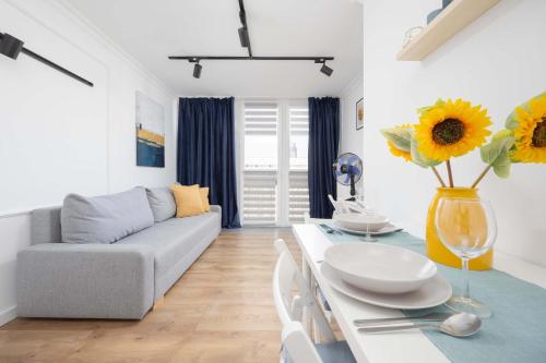 City Center Affordable & Cozy Studio Apartments by Noclegi Renters, Warszawa