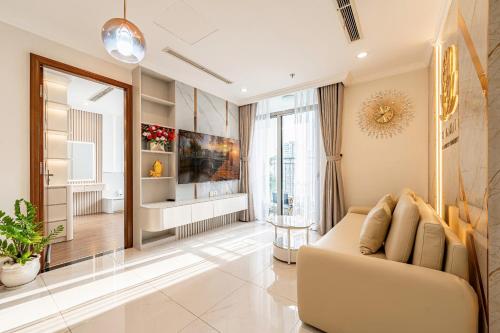 The Radisson Landmark - Vinhomes Central Park