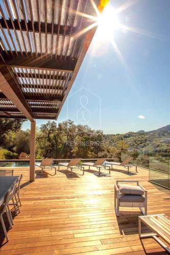 Villa Corian, vue sur l'Esterel et piscine chauffee in Les Adrets-de-l'Esterel
