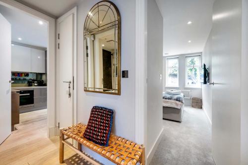 The Bohemian Rhapsody, Hampstead - by Out of office Lifestyle, Londýn (fotografie 5)