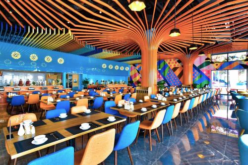 Restaurant, Flamingo Hai Tien in Hoang Truong Beach