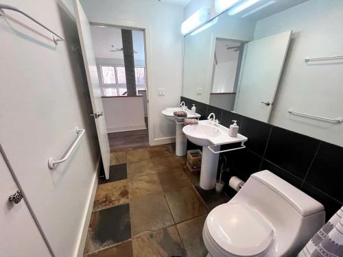 Wonderful Cottage with Fire Pit and Barbecue in Franklin, Tennessee