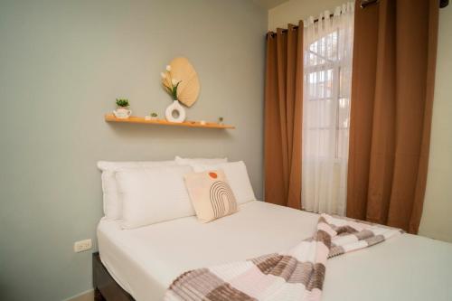 Ideal house for families, large groups & cozy