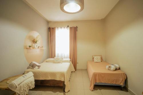 Ideal house for families, large groups & cozy