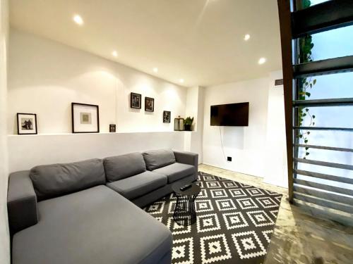 Loft with Rooftop in Woodstock