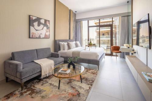 Frank Porter - Westwood Grande, Dubai