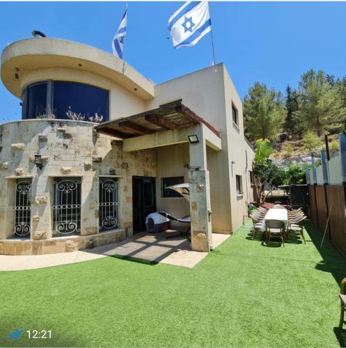 וילה "בצל התמר " מעונה - לשומרי שבת – khách sạn tại Manot