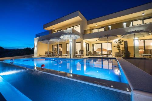 Deluxe Villa