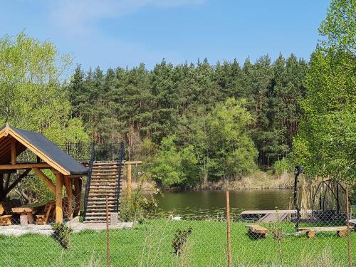 Hotelli välisilme, Przyjazna zagroda leśne runo (Przyjazna zagroda lesne runo) in Deblin