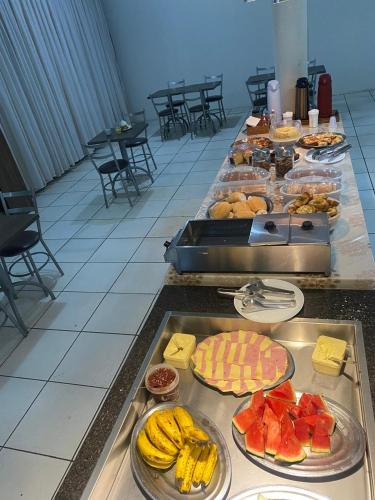 餐飲選擇, Mega Hotel in 卡斯卡韋爾