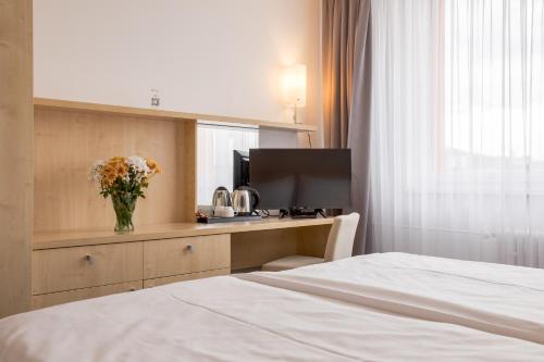 Business Apartment with Air-Conditioning  image 4