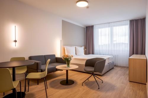 Business Apartment with Air-Conditioning  image 5