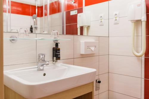 Business Apartment with Air-Conditioning  image 7