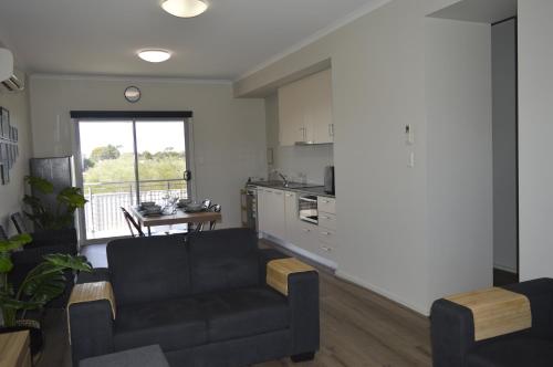 Copper Retreat Millennium Apartment in Roxby Downs