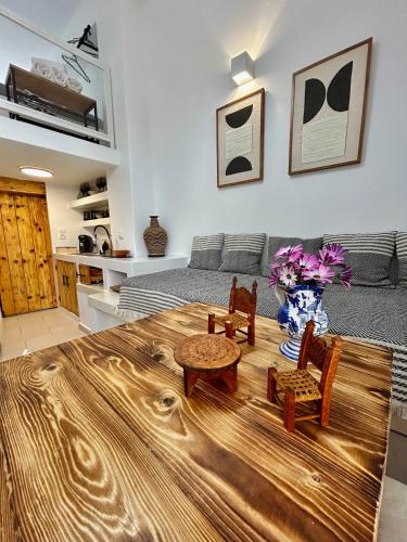 Babatseratsi skyrian studio 2 in Skyros