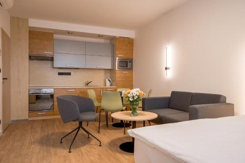 Business Apartment with Air-Conditioning  image 6