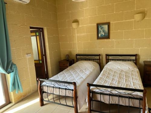 4 Bedroom Holiday Home with Private Pool 4 Bedroom Holiday Home with Private Pool