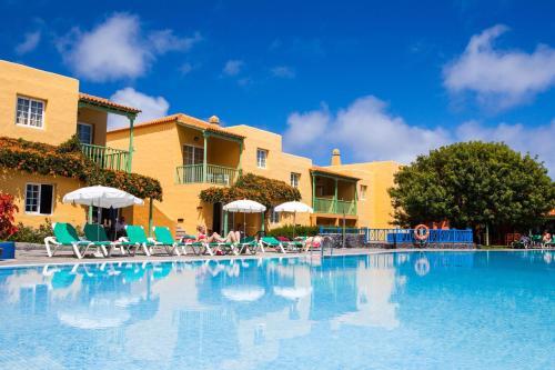 Apartamentos La Caleta - image 3