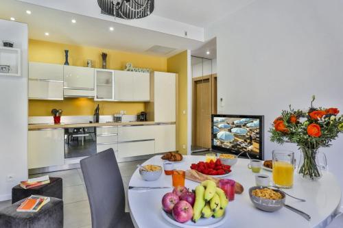 FRANCE 82 D - 2 rooms - Terrace - 1 min to the Sea, Nice (fotografie 4)