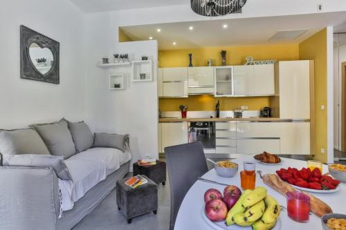 FRANCE 82 D - 2 rooms - Terrace - 1 min to the Sea, Nice (fotografie 5)