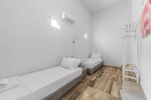 Three-Bedroom Villa image 6