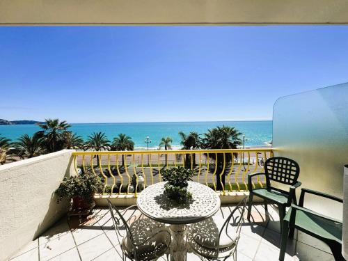 Appartement 2 pièces avec terrasse et vue mer, Nice (photo 2)