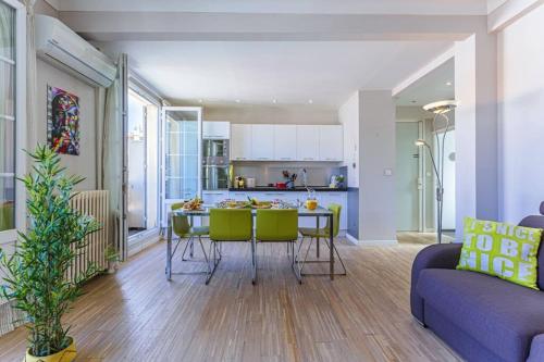 BERLIOZ 1 - City Center 2 rooms - Last Floor, Nice (fotografie 3)