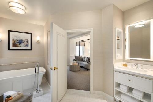 675137616 Fairmont Le Chateau Frontenac