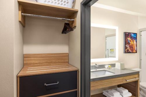 Queen Room with Two Queen Beds and Mobility Accessible Roll-In Shower