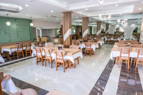 Acar Hotel - image 10