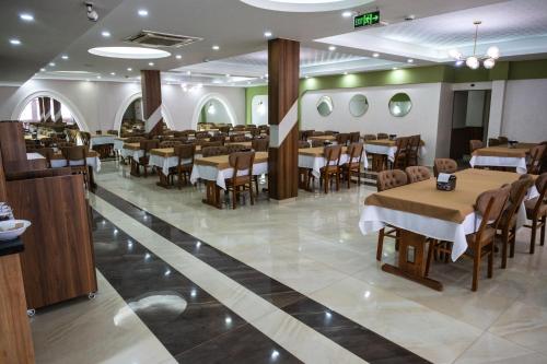 Acar Hotel - image 5