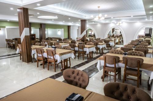 Acar Hotel - image 11