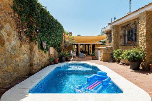 Exclusive Villa Pool, BBQ & Jacuzzi 16 Pax gîte à louer Los Balcones