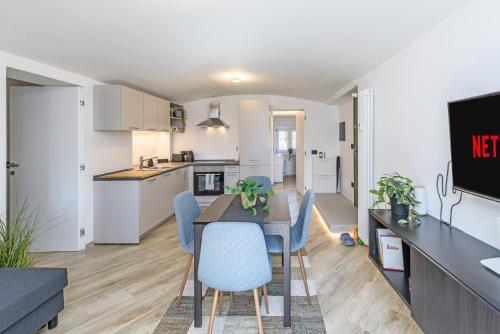 ห้องส่วนกลางสำหรับนั่งเล่น/ดูทีวี, Aosta Green Apartment - Mountain View & Parking in ออสตา