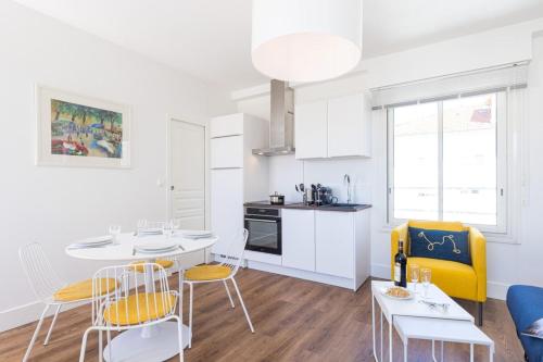 SPITALIERI- Sunny Terrace with view -New Apartment, Nice (fotografie 6)