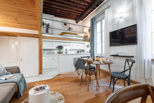 PONT VIEUX - Duplex Old Town Near Place Rossetti, Nice (fotografie 8)