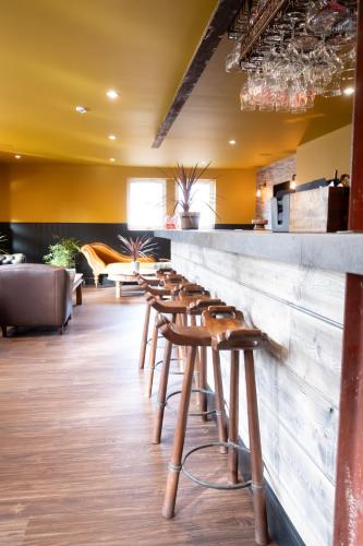 Ord Arms Hotel - image 11