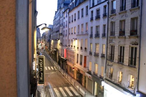 Bright and design appt near Grands Boulevards - image 5