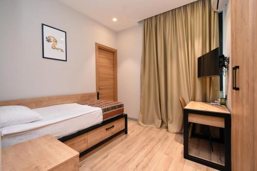 Andor Hotel - image 11