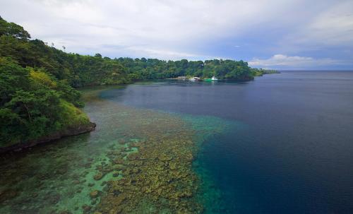 Omgivelser, Tufi Resort in Tufi