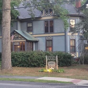 Amherst Inn – Amherst, MA