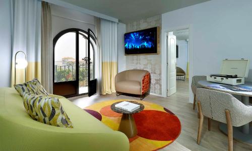 room detail thumbnail 0