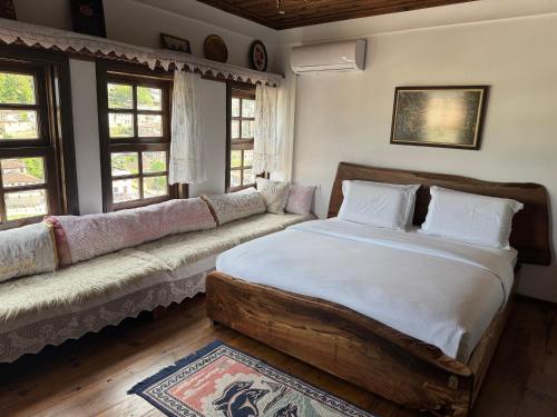 HOTEL ANSEL – Berat, IA