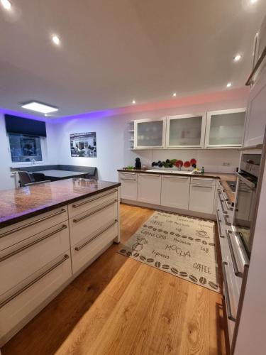 ห้องครัว, Herzstück in Reilingen 100m2 Ferienwohnung (Herzstuck in Reilingen 100m2 Ferienwohnung) in ไรลิงเกน